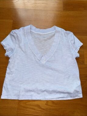 Aerie V-Neck Cropped Tee